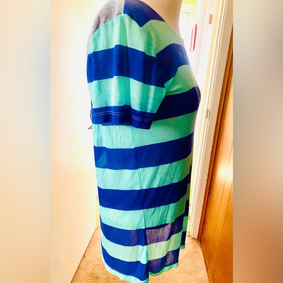 Three Dots, NWT, blue & Green w/ Grey design on the back. - Picture 3 of 5